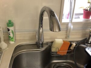 三重キッチン取付け隊　グローエ水栓の工事　施工前　